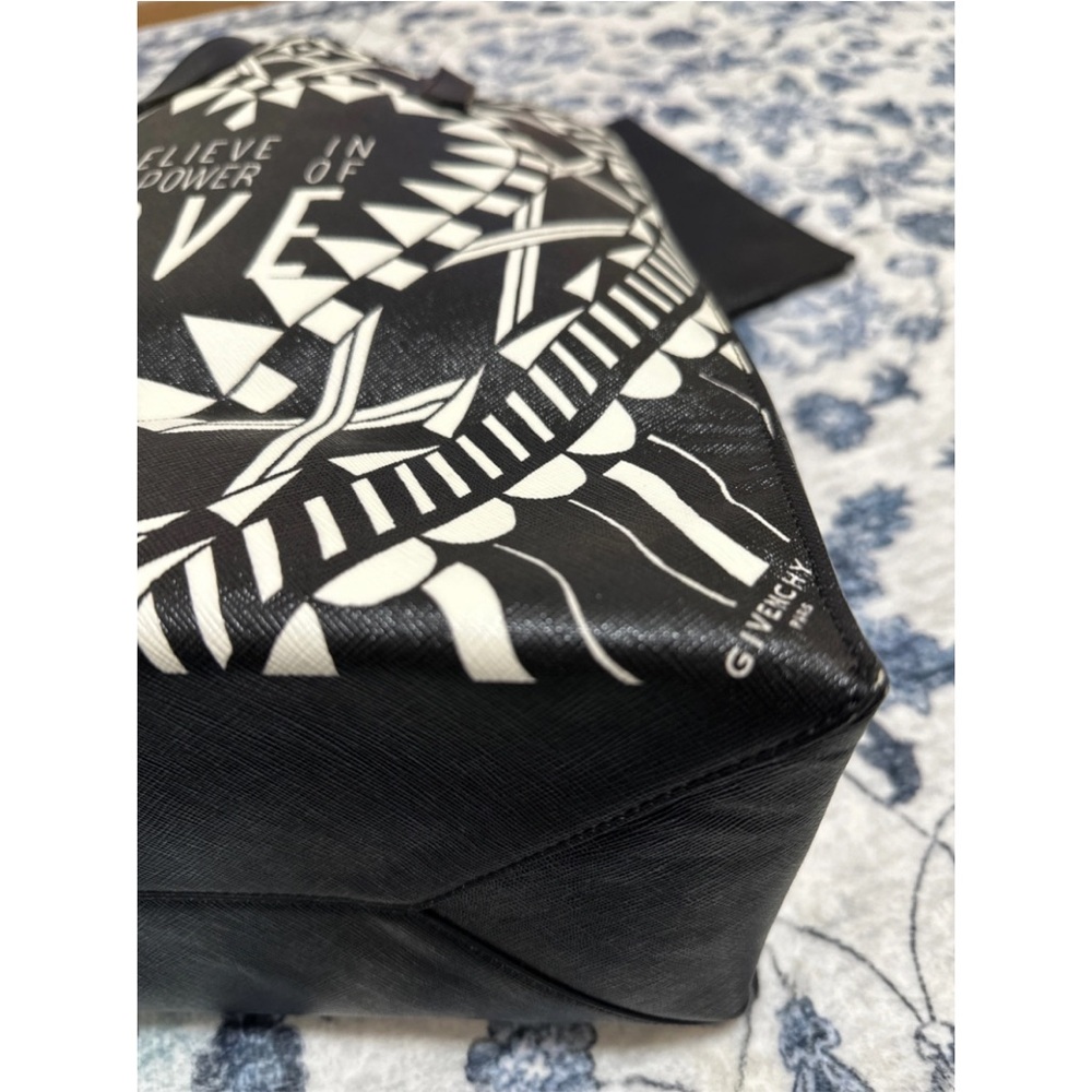 Authentic Givenchy Large Tote - Picture 3 of 7